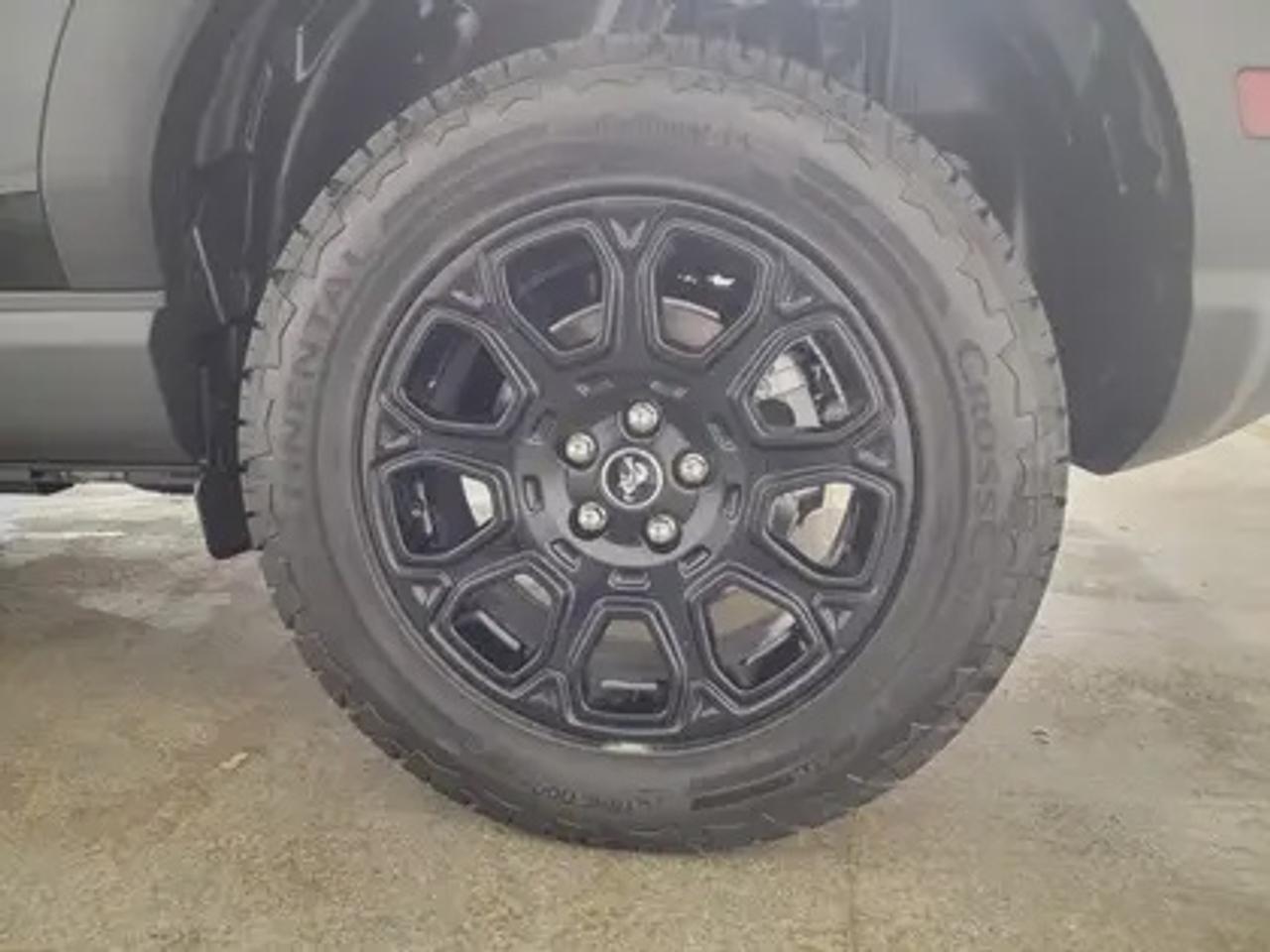 13762600