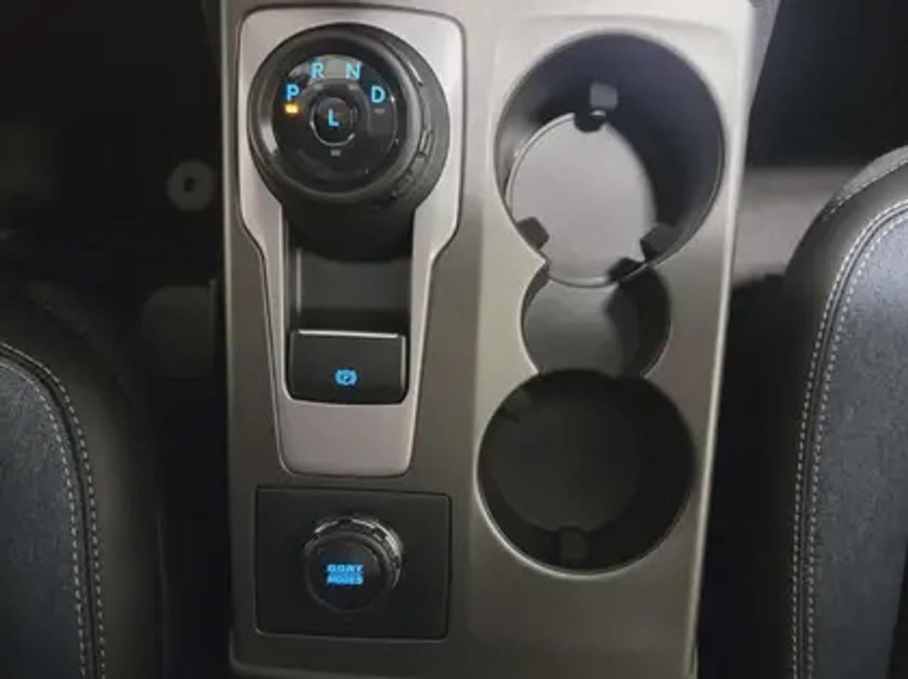 13762609.822296457