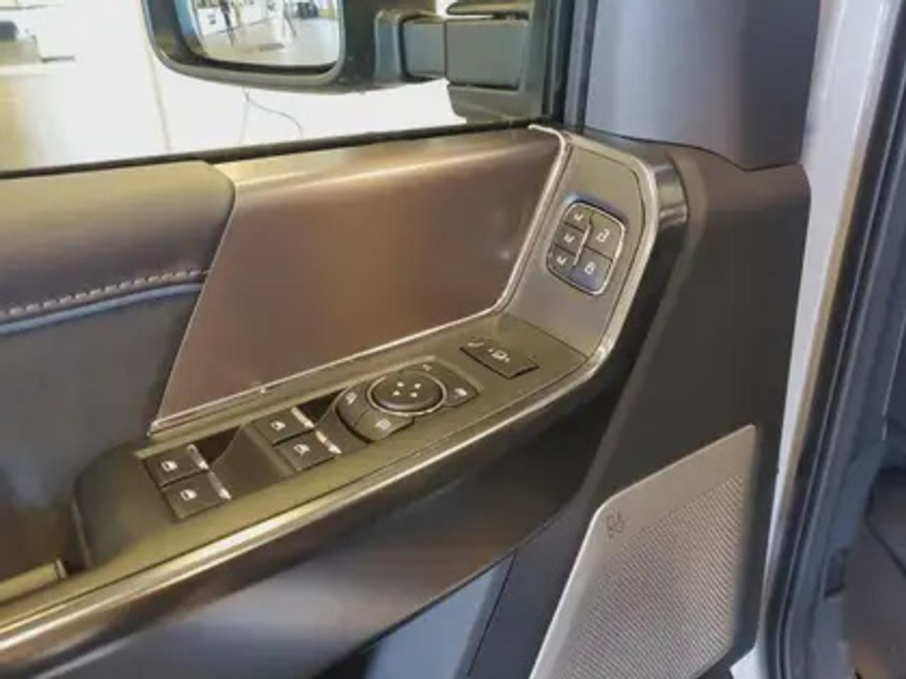 13762636