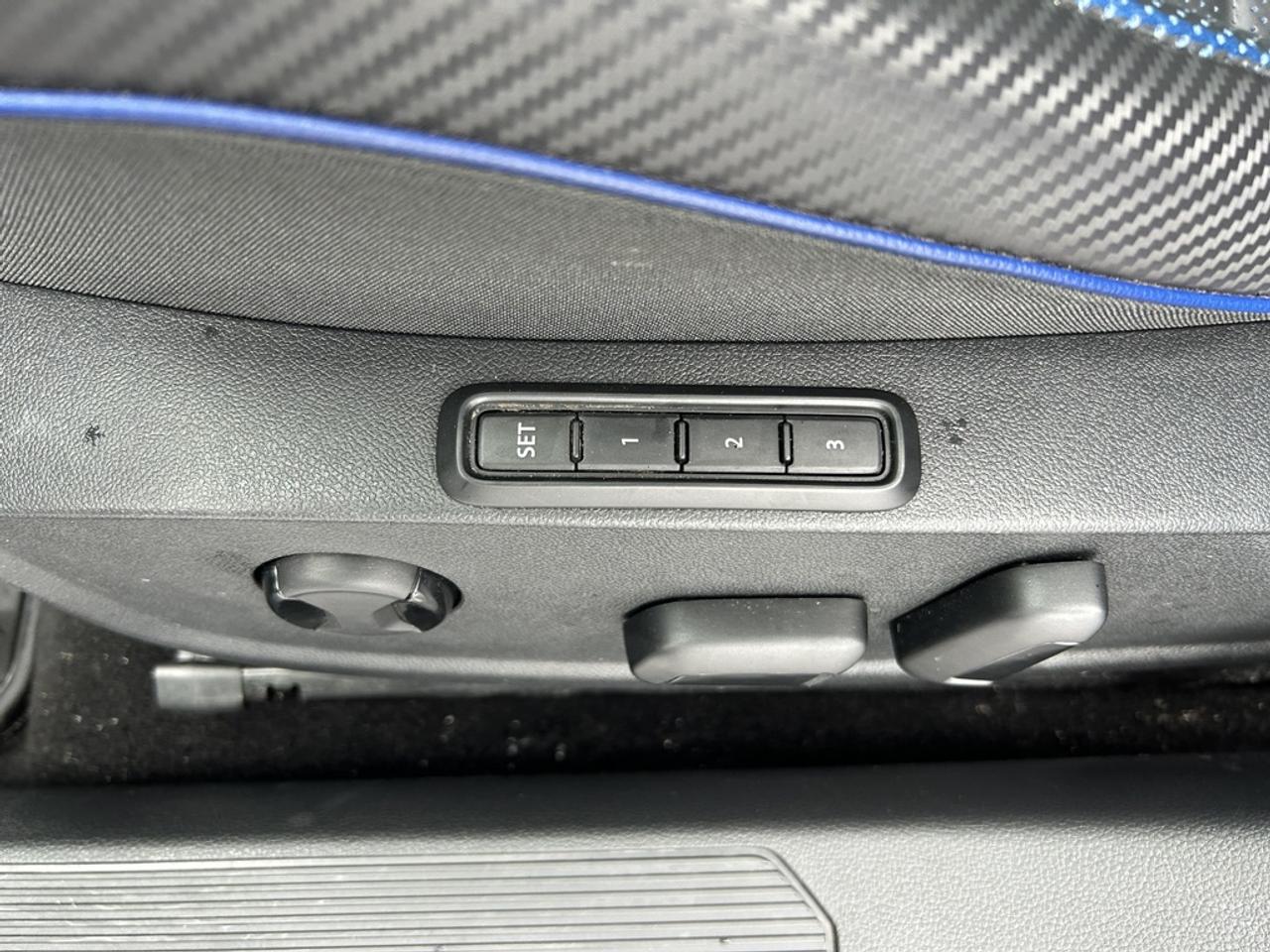 2024 Volkswagen Golf R DSG  - Leather Seats Photo