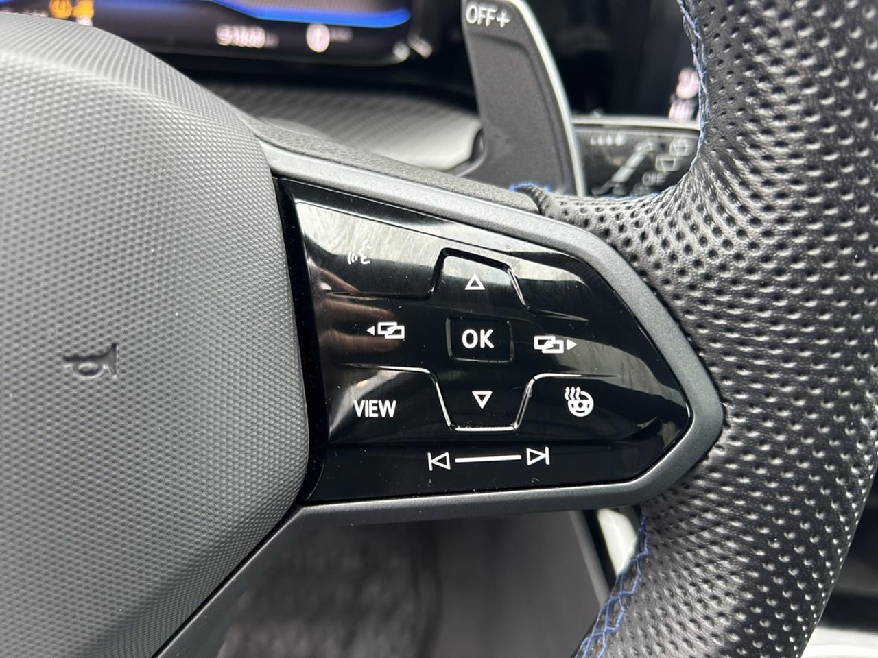 2024 Volkswagen Golf R DSG  - Leather Seats Photo