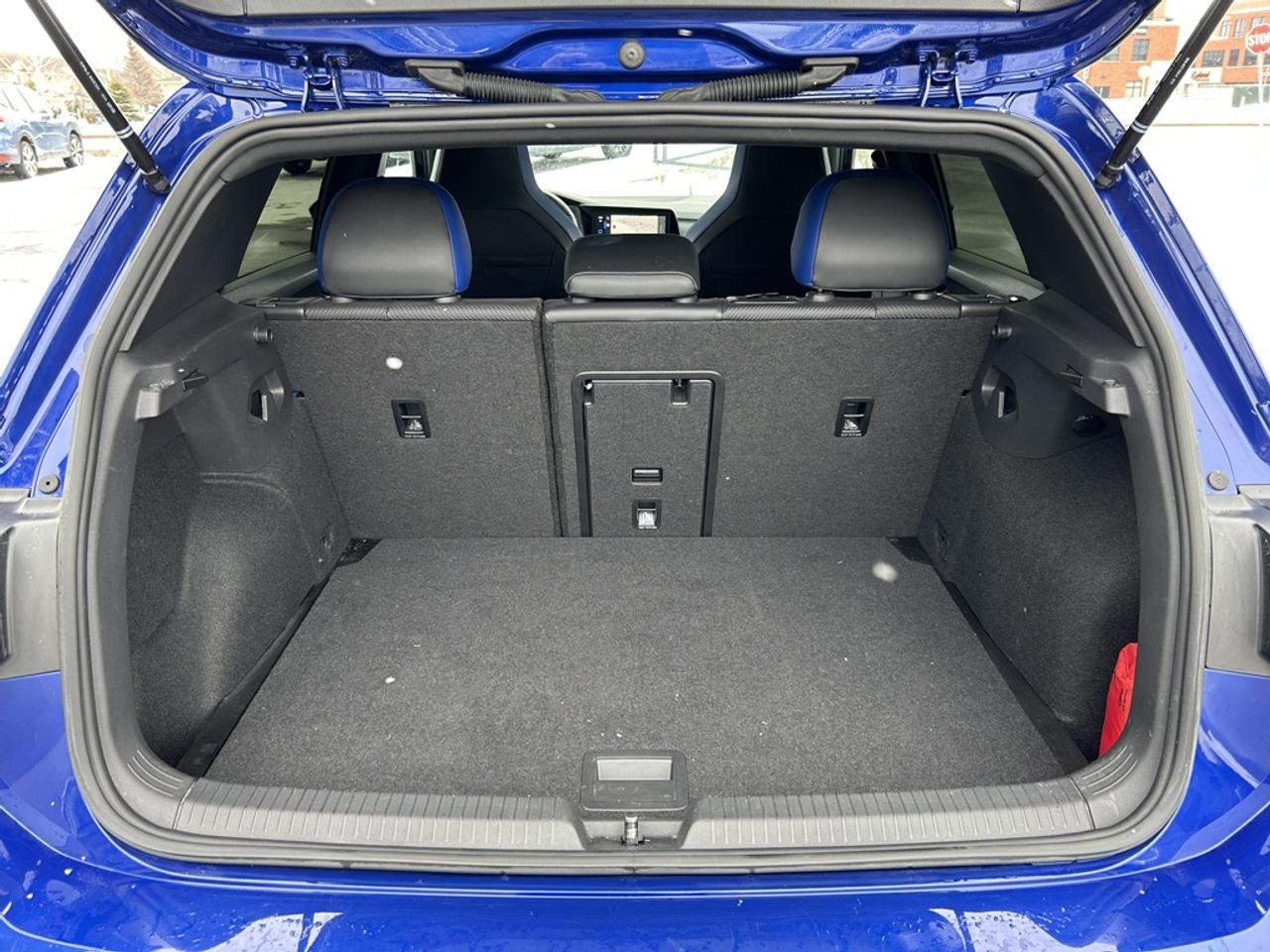 2024 Volkswagen Golf R DSG  - Leather Seats Photo