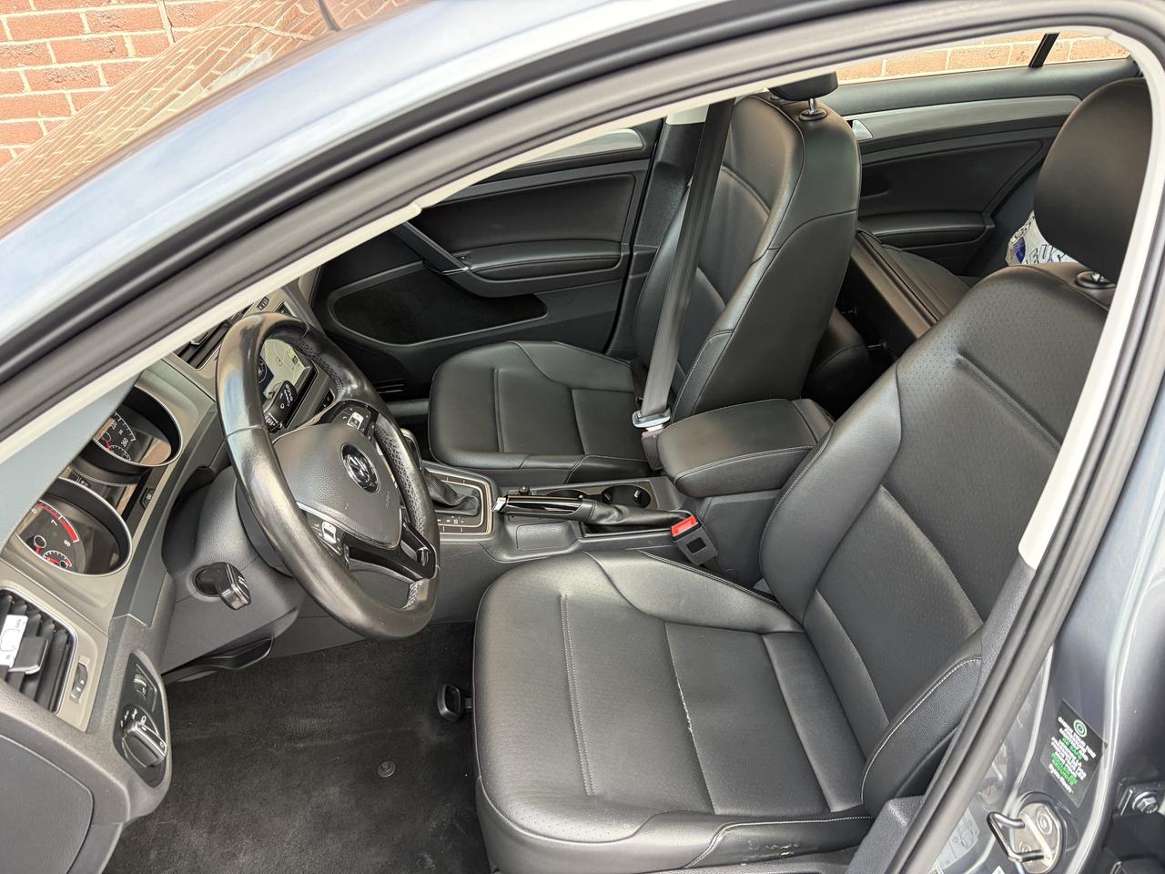 2016 Volkswagen Golf High line Photo