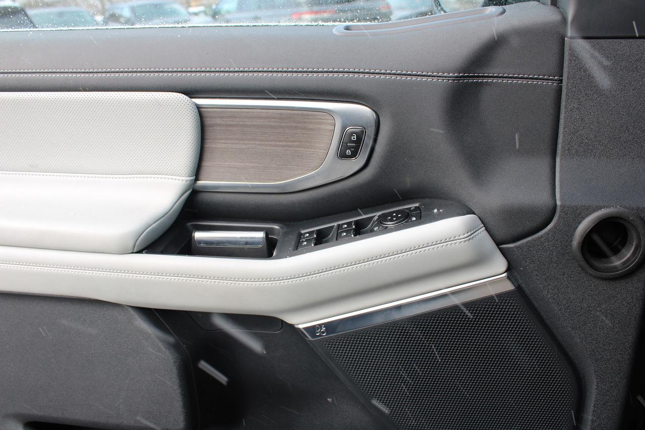 2025 Ford Expedition Platinum Max Photo