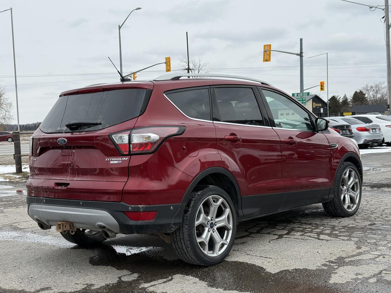 2017 Ford Escape Titanium Photo2