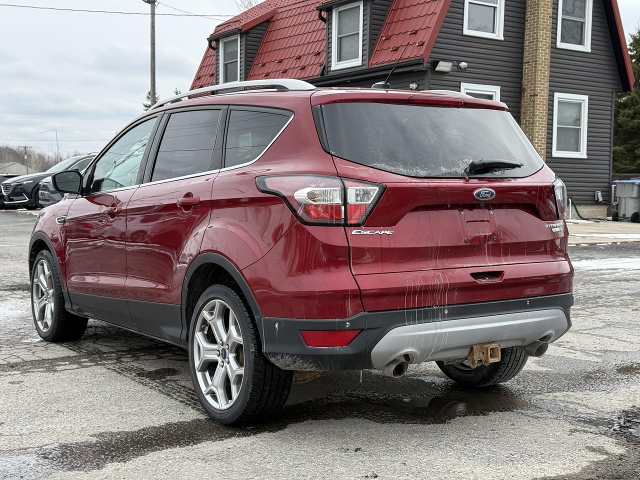 2017 Ford Escape Titanium Photo4