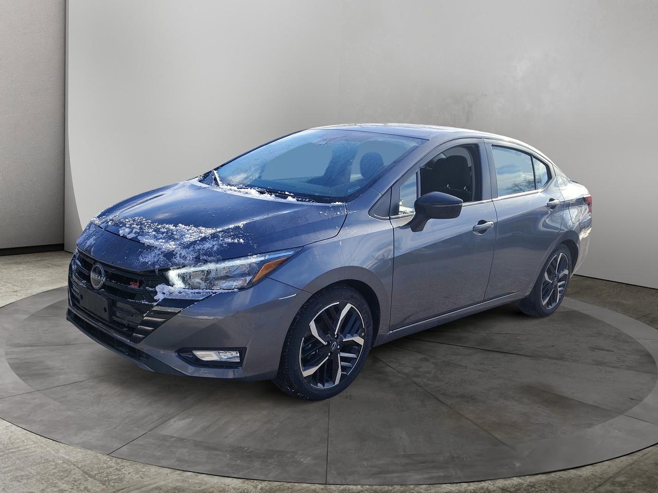 2024 Nissan Versa SR Photo0