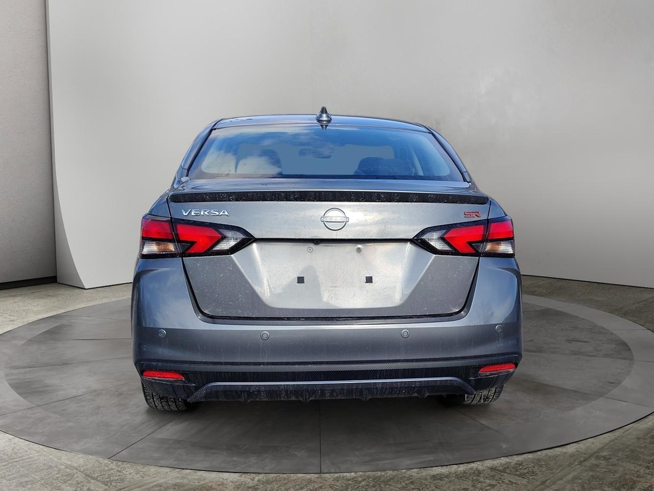 2024 Nissan Versa SR Photo4