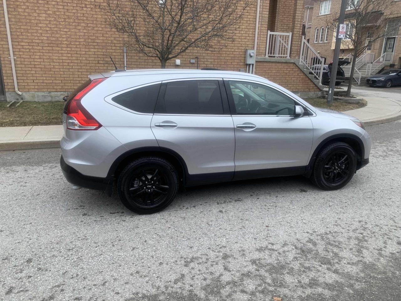 2014 Honda CR-V TOURING/ LEATHER / ROOF / NAVI / AWD / CLEAN / AC/ Photo