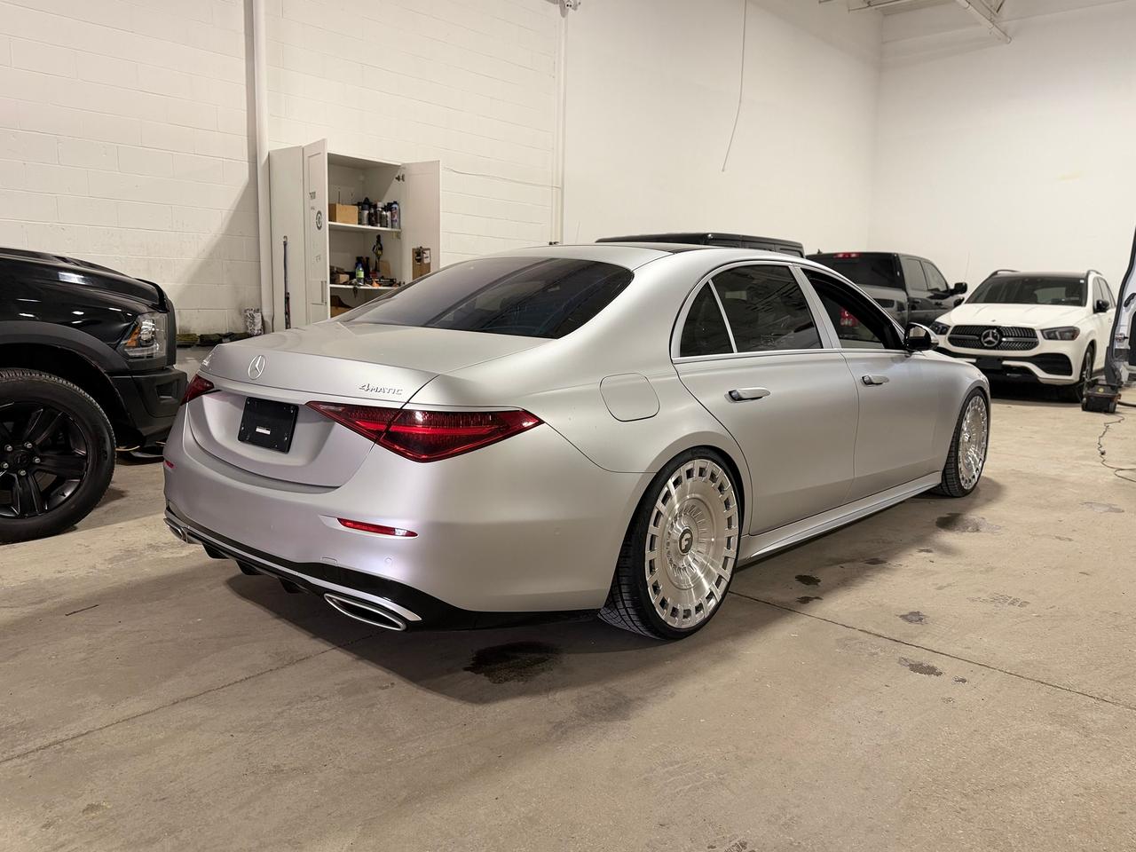 2023 Mercedes-Benz 300SD  Photo4