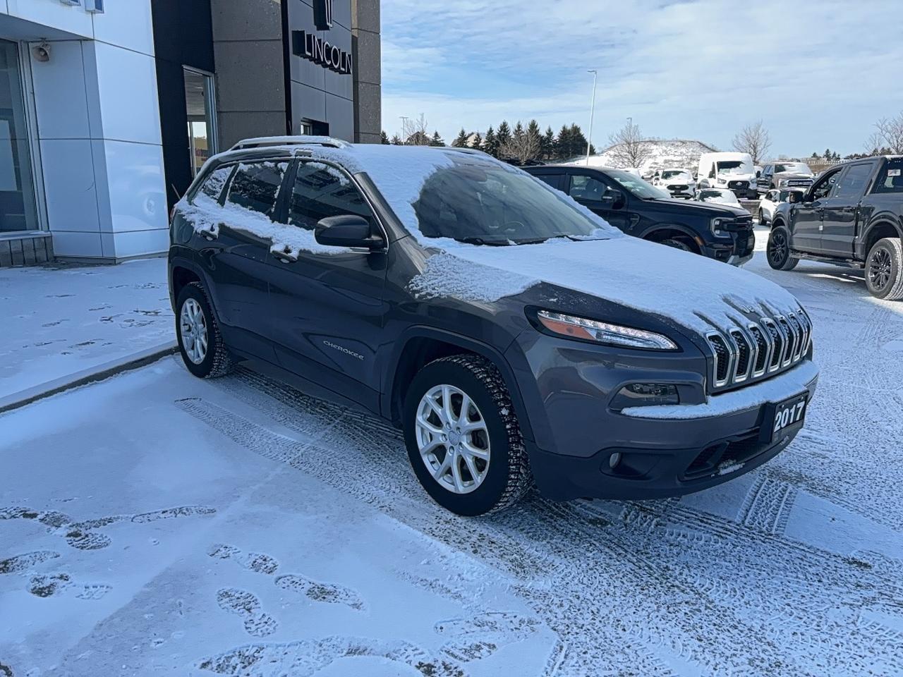 2017 Jeep Cherokee NORTH EDITION, SUNROOF, REMOTE START, AS TRADED Photo