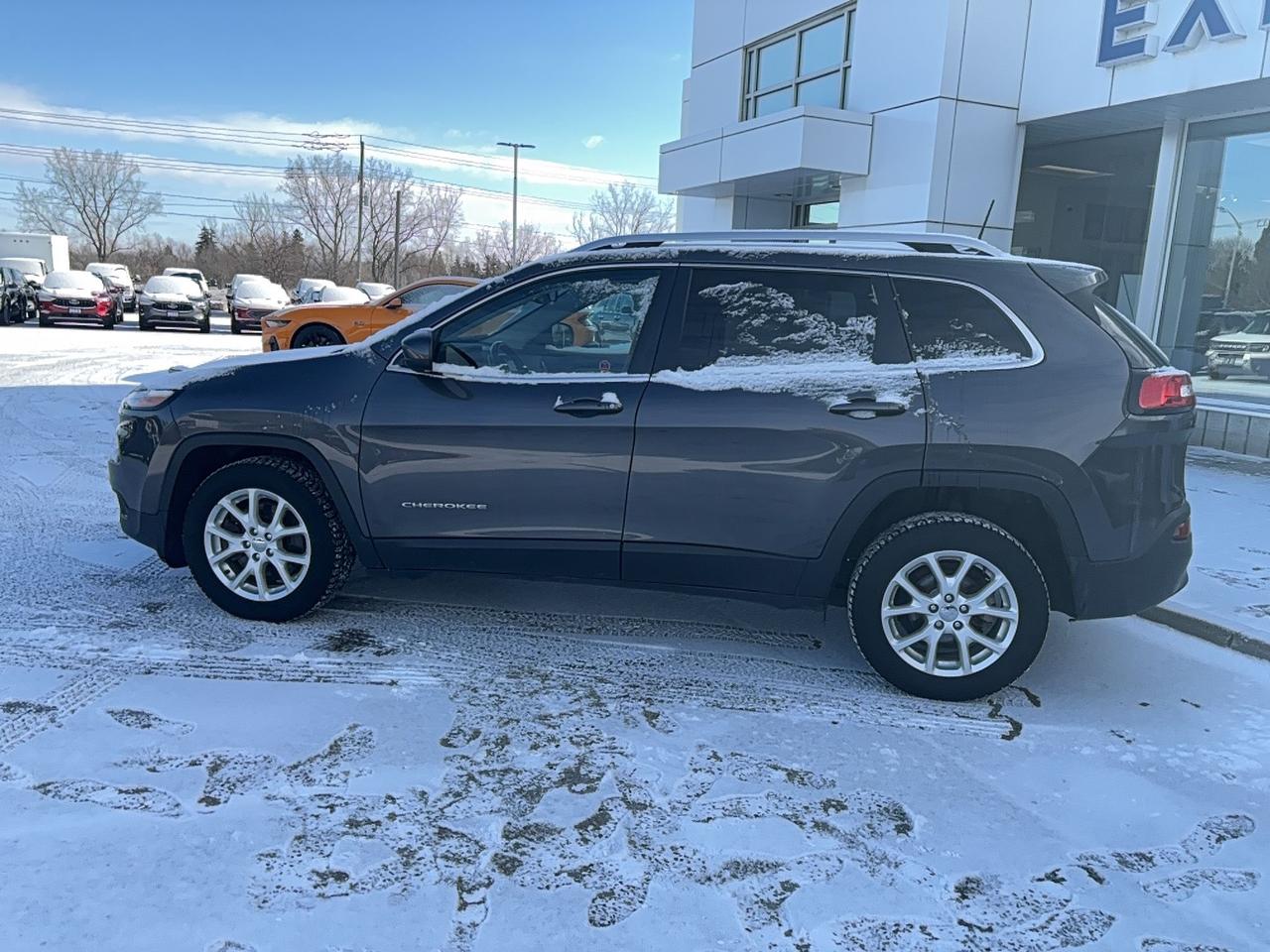 2017 Jeep Cherokee NORTH EDITION, SUNROOF, REMOTE START, AS TRADED Photo