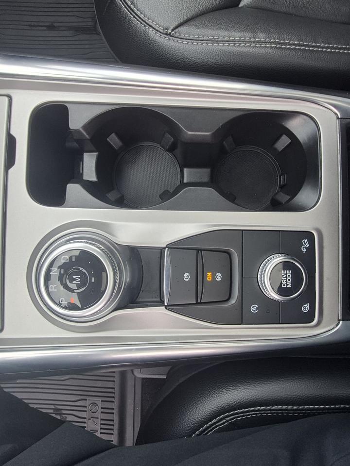 2021 Ford Explorer LOADED XLT! 20'S, LIKE NEW! HEATED WHEEL, LEATHER! Photo