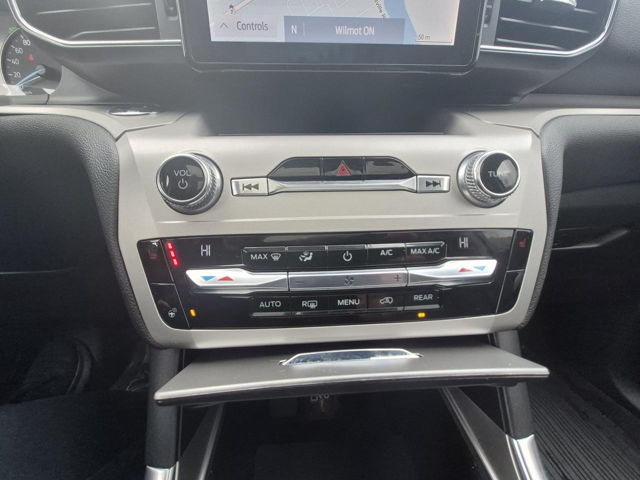 2021 Ford Explorer LOADED XLT! 20'S, LIKE NEW! HEATED WHEEL, LEATHER! Photo