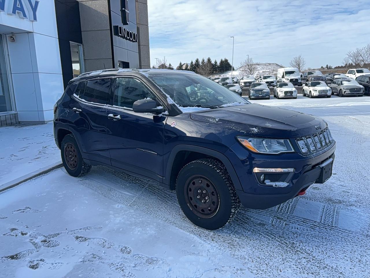 2018 Jeep Compass TRAILHAWK, LEATHER, SUNROOF, POWER GATE AS TRADED Photo2
