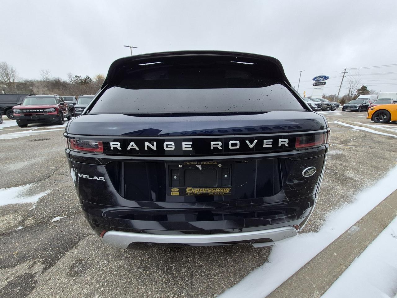 2023 Land Rover Range Rover Velar LOCAL TRADE! LOADED VELAR! LEATHER, ROOF, LIKE NEW Photo