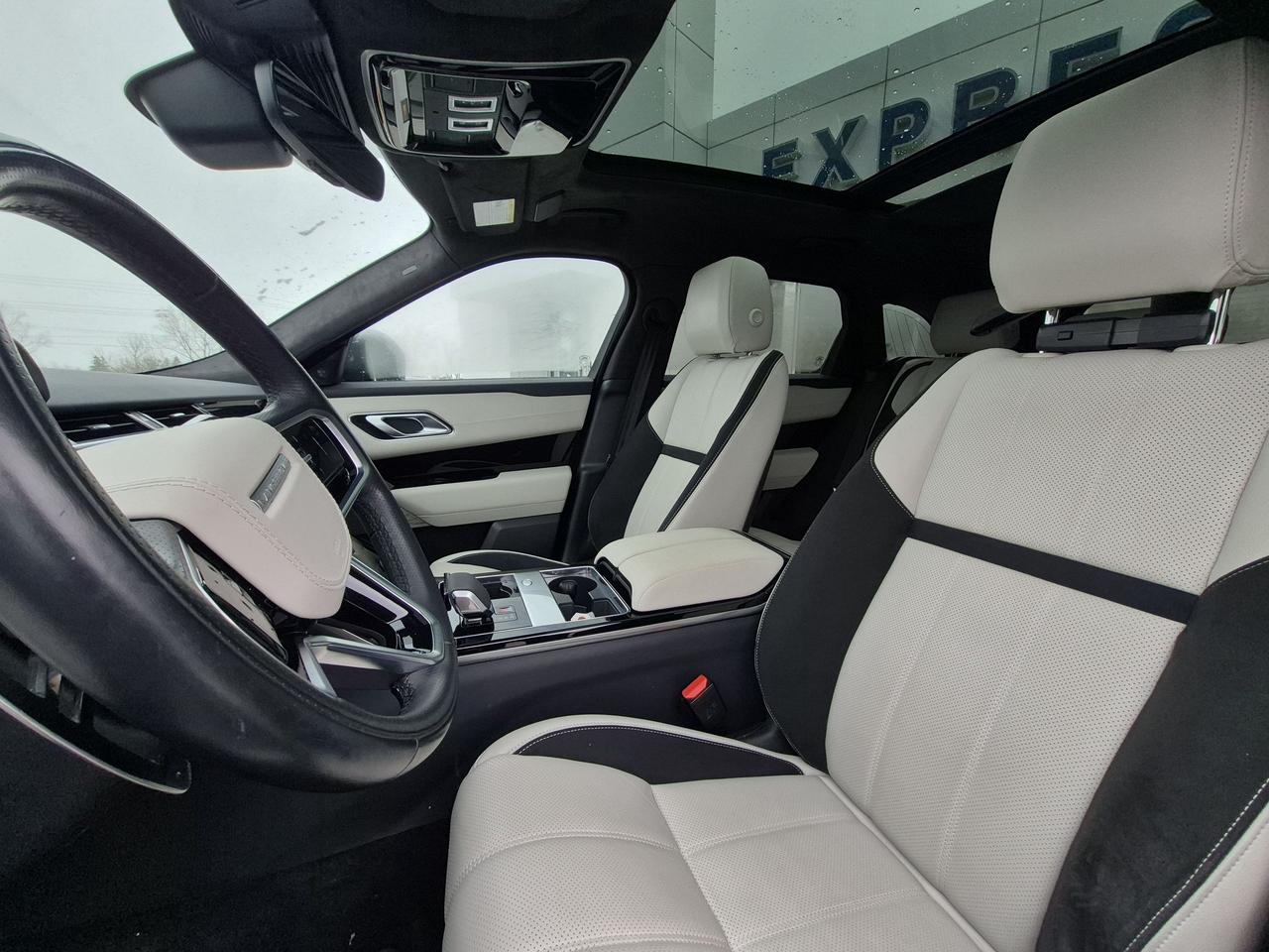 2023 Land Rover Range Rover Velar LOCAL TRADE! LOADED VELAR! LEATHER, ROOF, LIKE NEW Photo