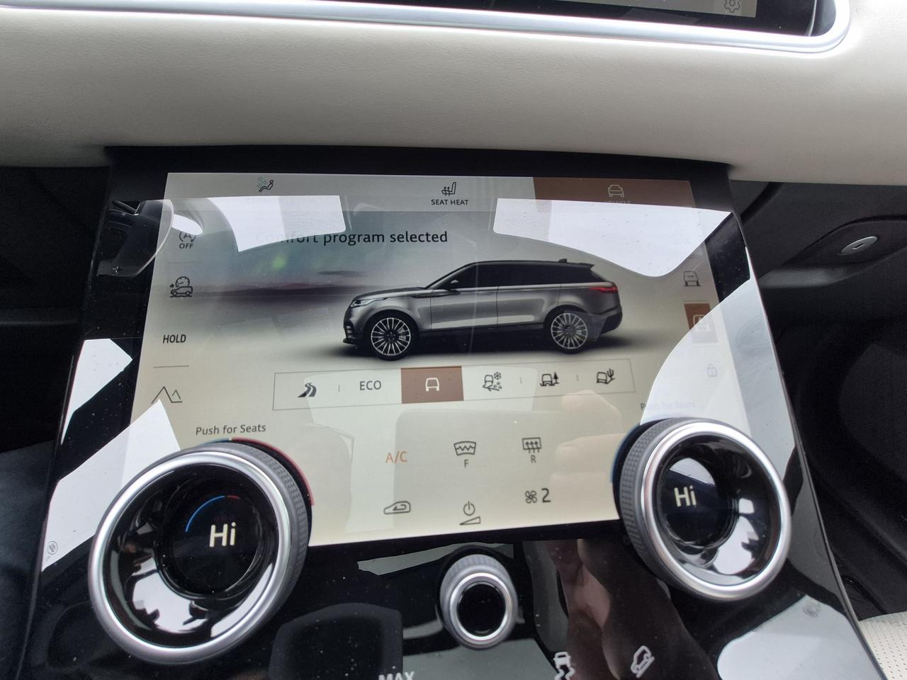 2023 Land Rover Range Rover Velar LOCAL TRADE! LOADED VELAR! LEATHER, ROOF, LIKE NEW Photo