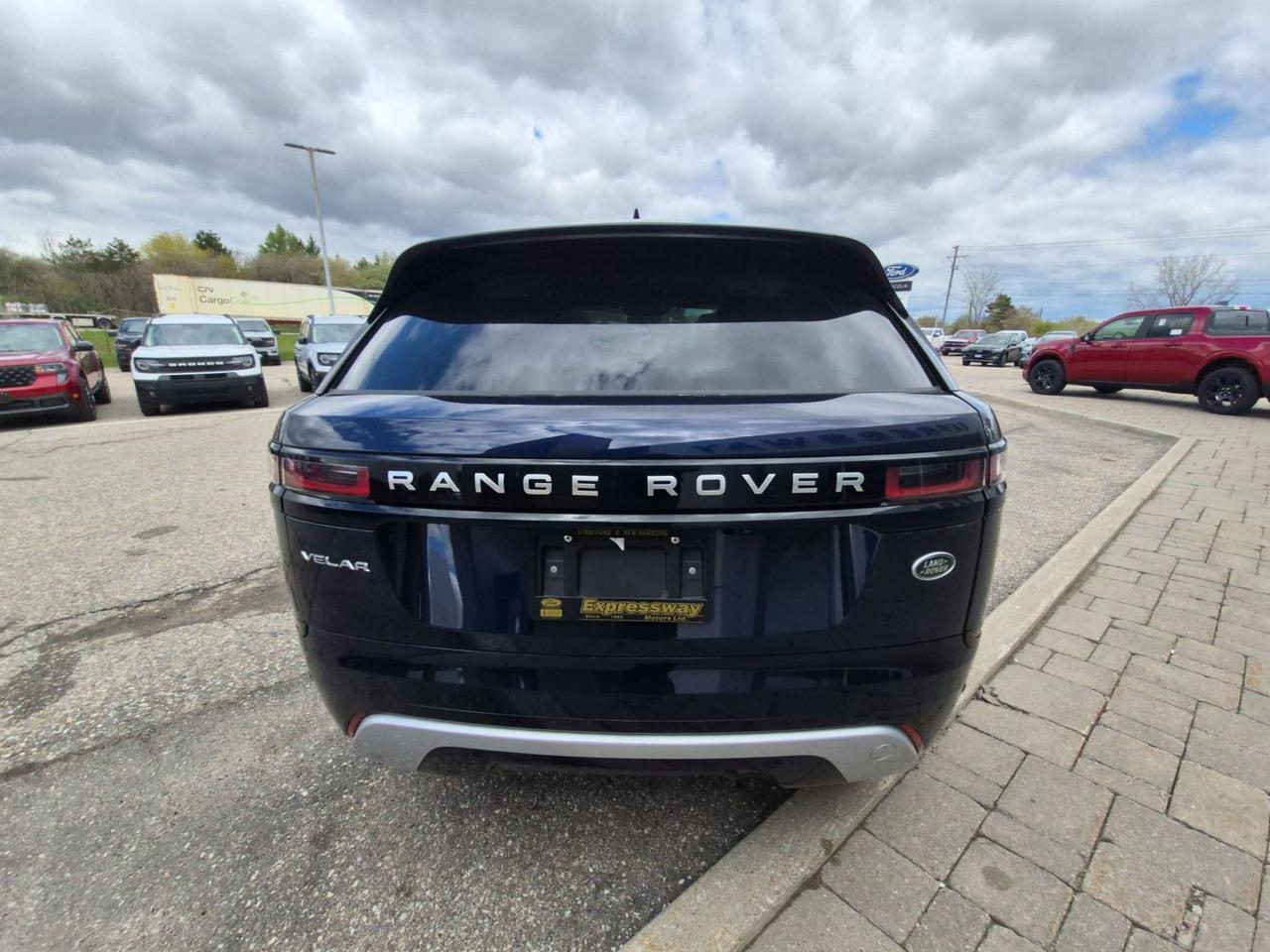 2023 Land Rover Range Rover Velar LOCAL TRADE! LOADED VELAR! LEATHER, ROOF, LIKE NEW Photo