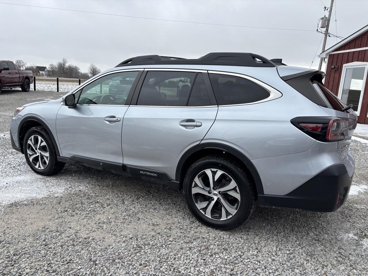 2022 Subaru Outback LIMITED Photo