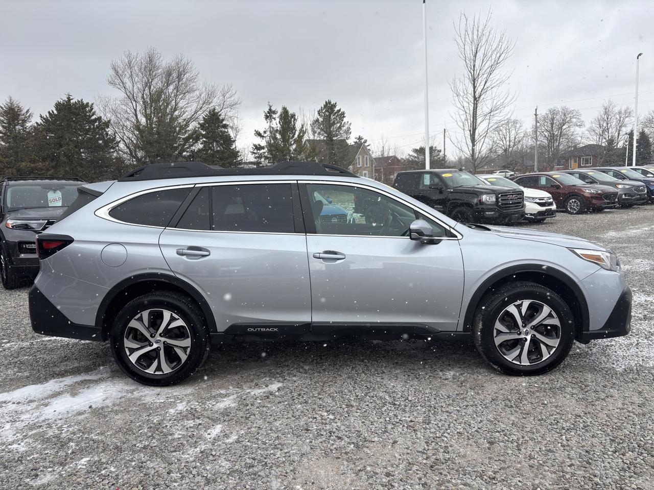 2022 Subaru Outback LIMITED Photo