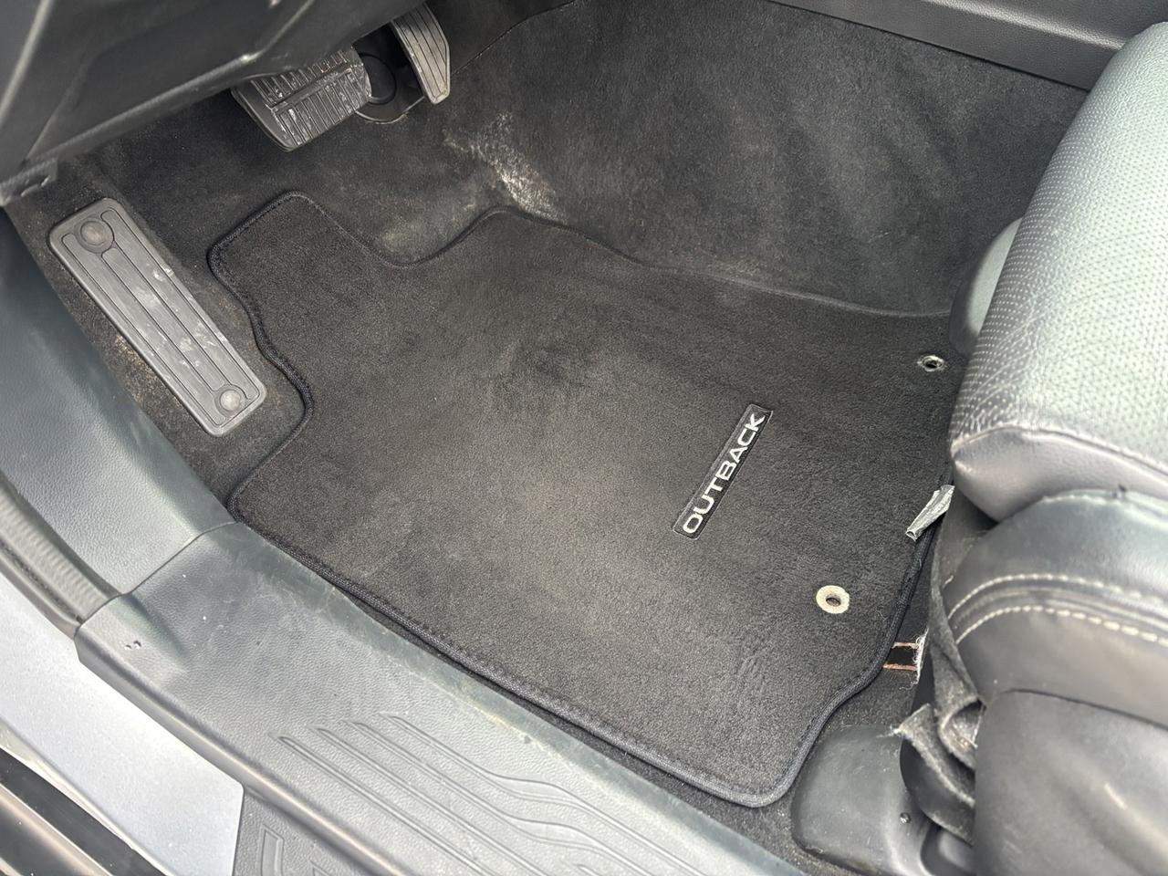 2022 Subaru Outback LIMITED Photo