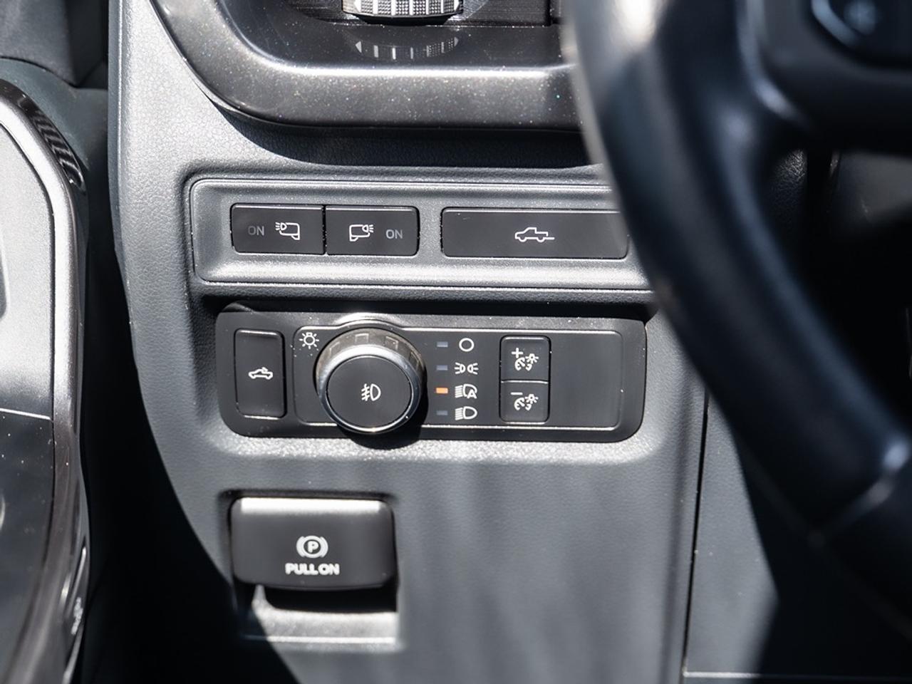 2021 Ford F-150 XLT 4WD SuperCrew 5.5' Box Photo32