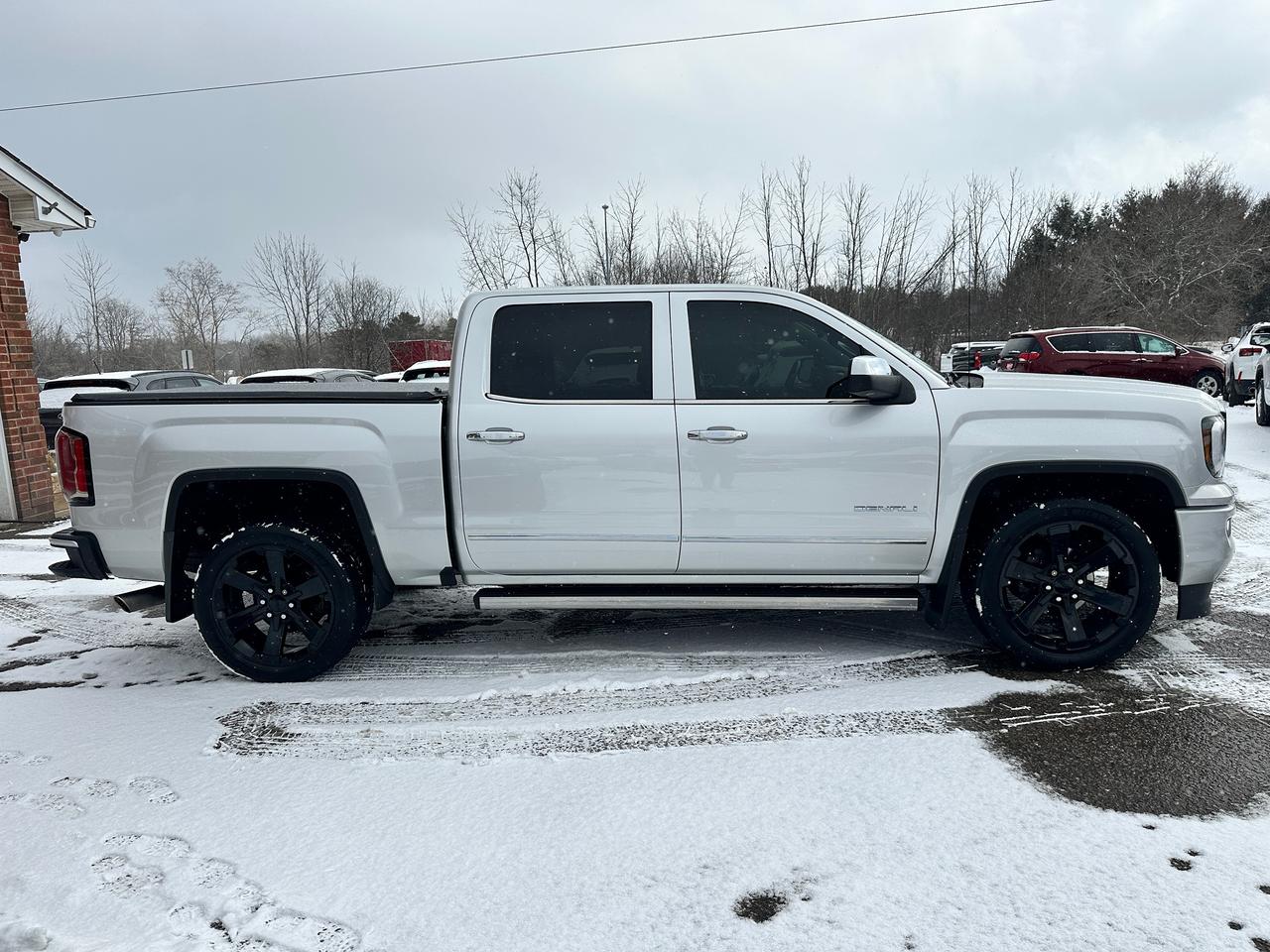 2018 GMC Sierra 1500 Denali Crew 4x4 HTD/CLD-Leather Sunroof BOSE RvCam Photo4