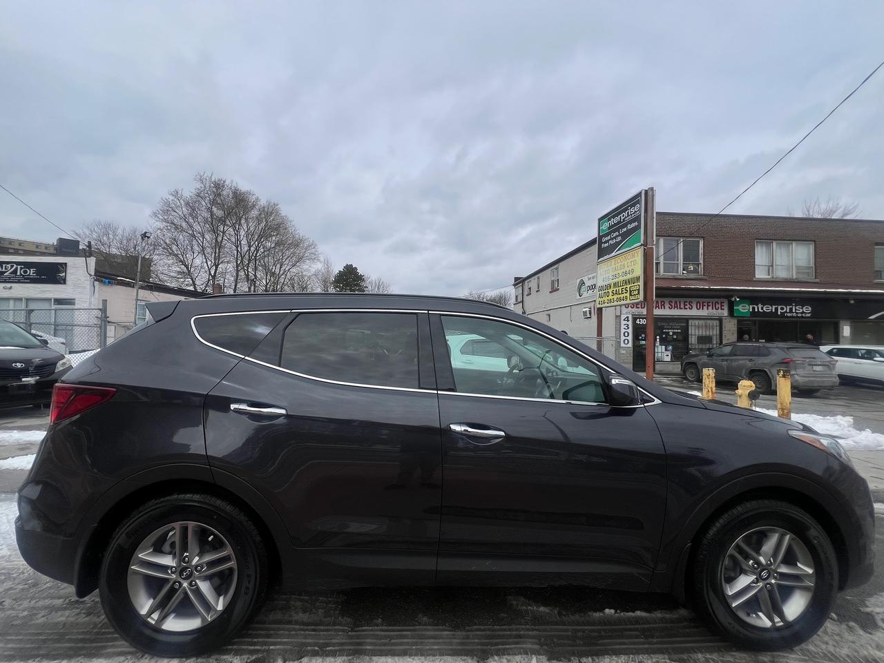 2018 Hyundai Santa Fe Sport LEATHER-BACK CAM -NAV-PANORAMIC SR/F & MORE! Photo