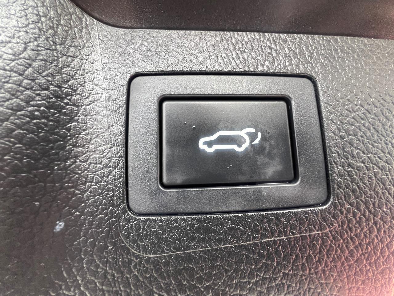 2018 Hyundai Santa Fe Sport LEATHER-BACK CAM -NAV-PANORAMIC SR/F & MORE! Photo