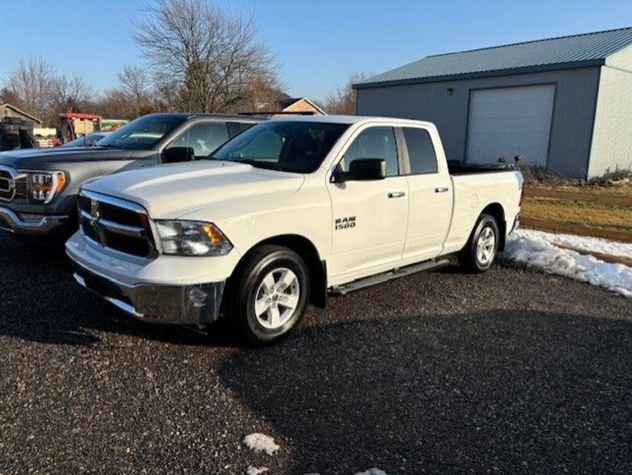 <p>Equipped with box liner, tonneau cover, trailer tow package, alloy wheels.&nbsp; Well equipped, low kilometers.&nbsp; Rides and drives great.&nbsp; Asking price includes SAFETY, applicable taxes and license fee are extra.&nbsp; If interested and for more information, please call 519-671-4592</p>