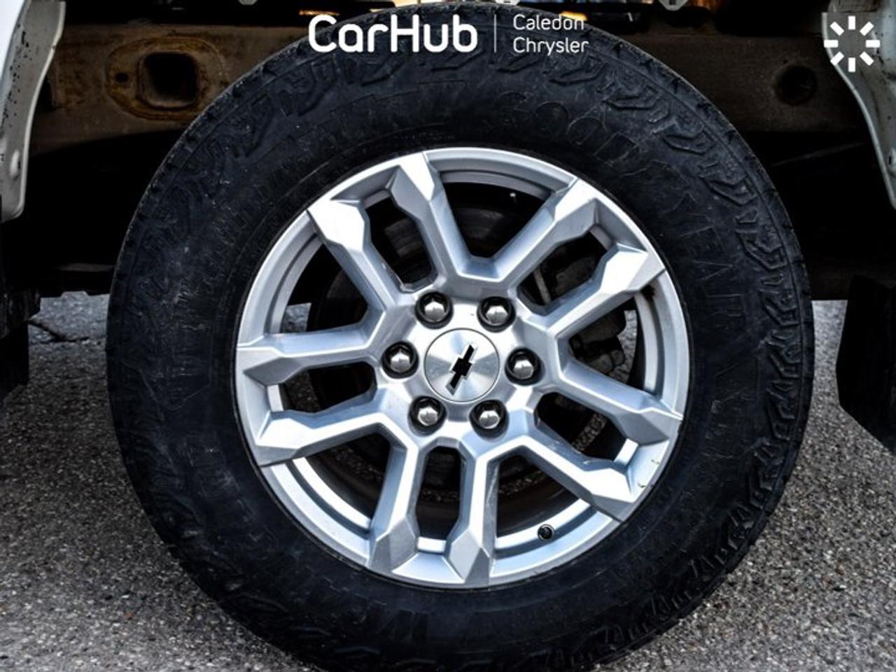 2023 Chevrolet Silverado 1500 RST4WD Crew Cab 157" 5.3L  5 passengers with captain chair Photo
