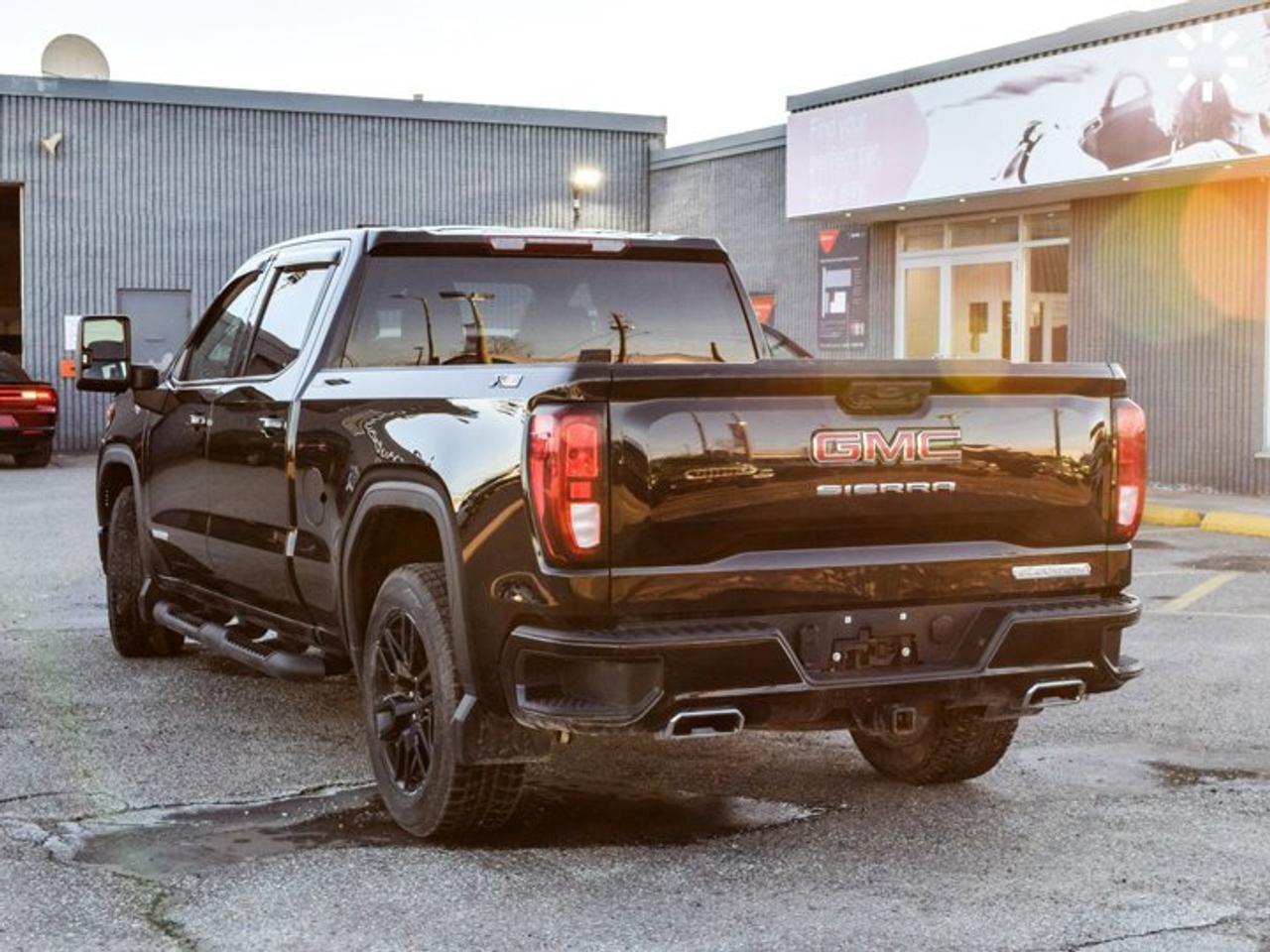 2024 GMC Sierra 1500 Elevation 4WD Crew Cab 157" 3.0L Diesel 5 passengers with captain chair Photo