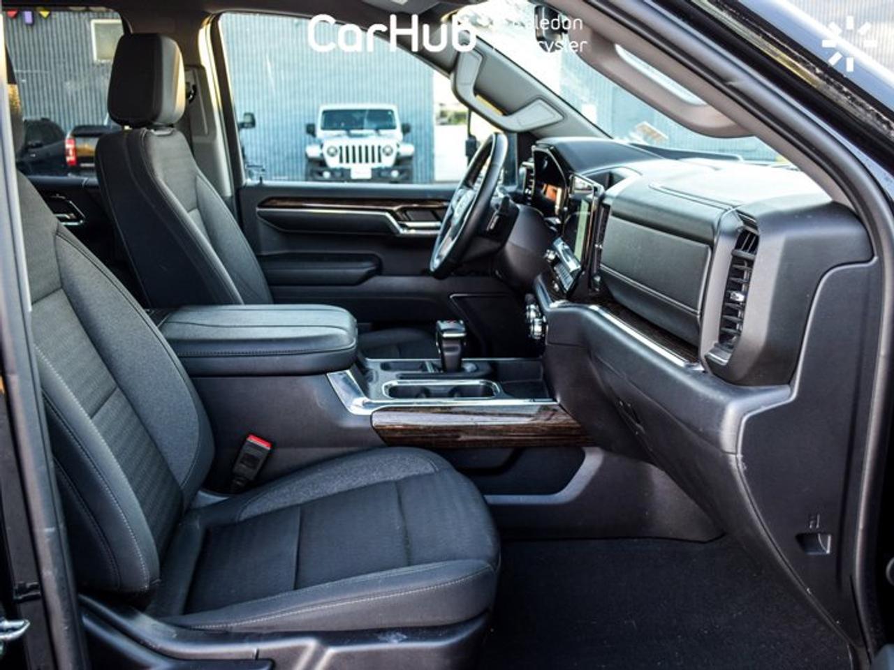 2024 GMC Sierra 1500 Elevation 4WD Crew Cab 157" 3.0L Diesel 5 passengers with captain chair Photo