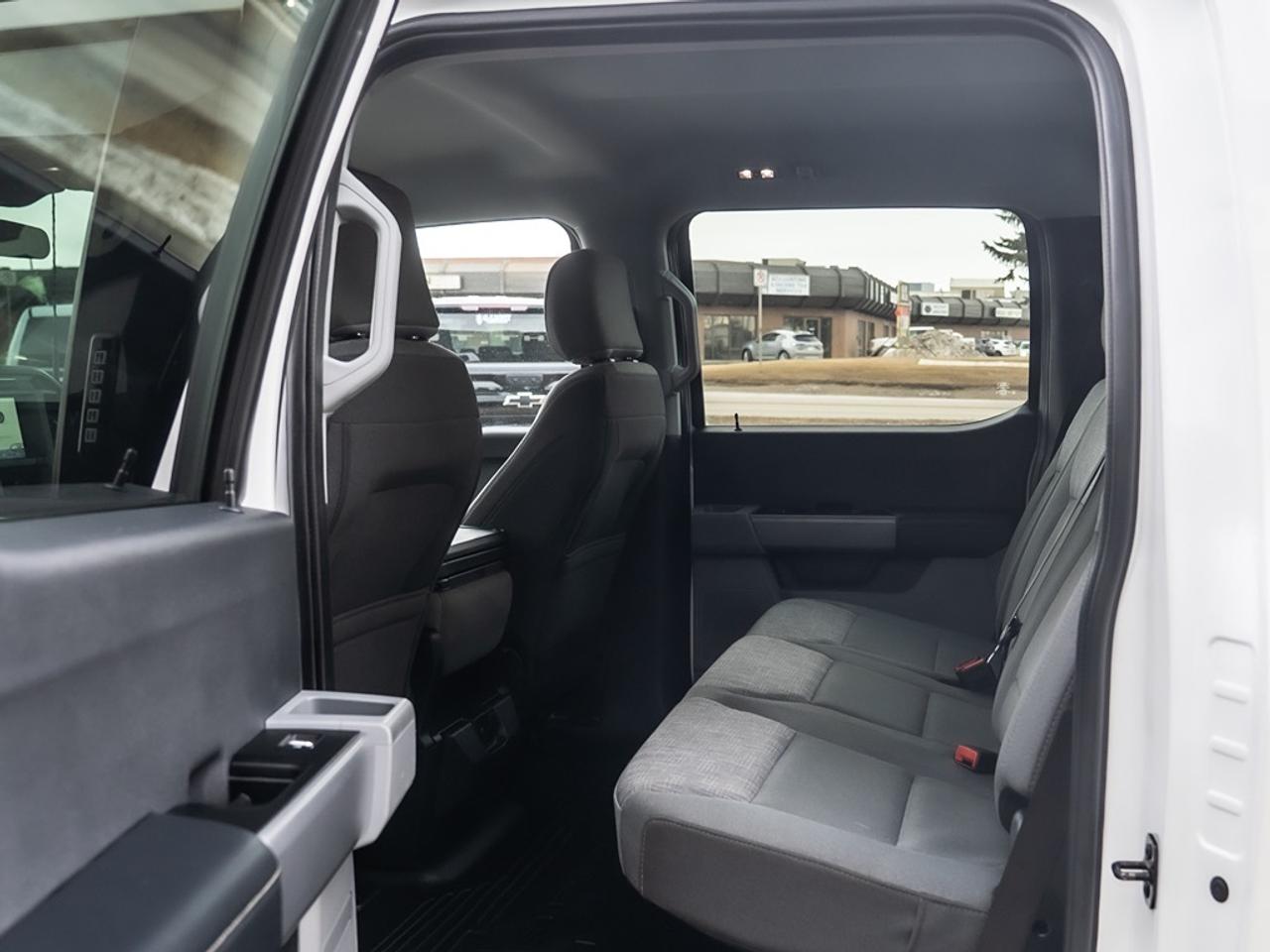 2024 Ford SUPER DUTY F-350 SRW XLT 4WD Crew Cab 8' Box Photo40