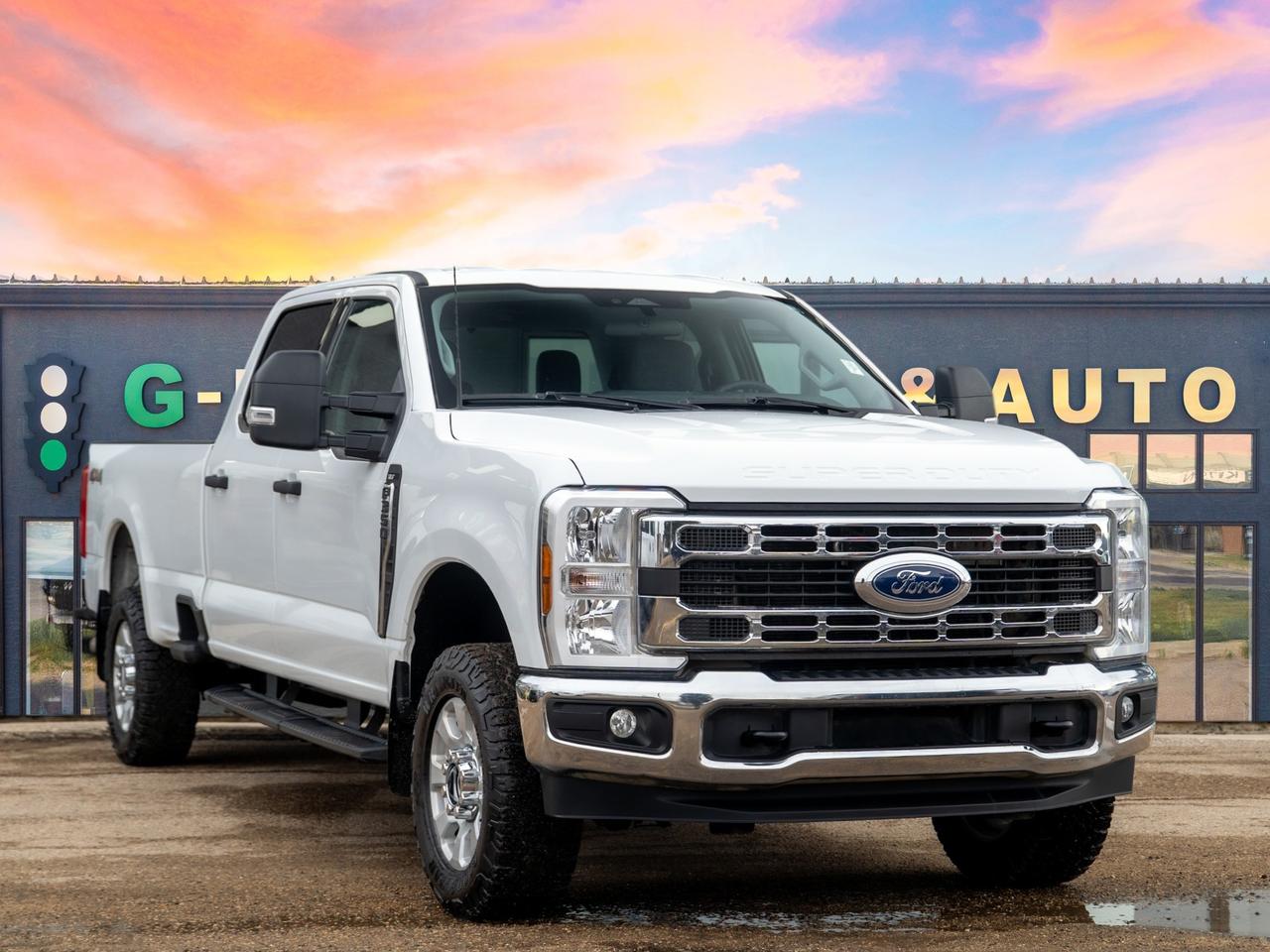 2024 Ford SUPER DUTY F-350 SRW XLT 4WD Crew Cab 8' Box