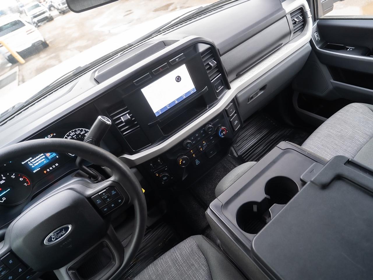 2024 Ford SUPER DUTY F-350 SRW XLT 4WD Crew Cab 8' Box Photo9