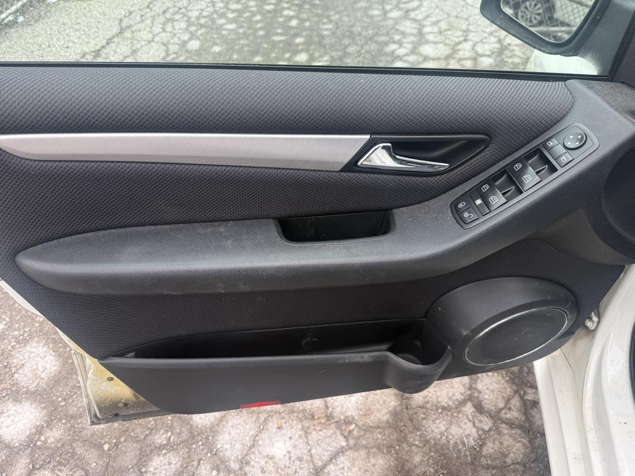 2011 Mercedes-Benz B-Class B 200 Turbo Photo