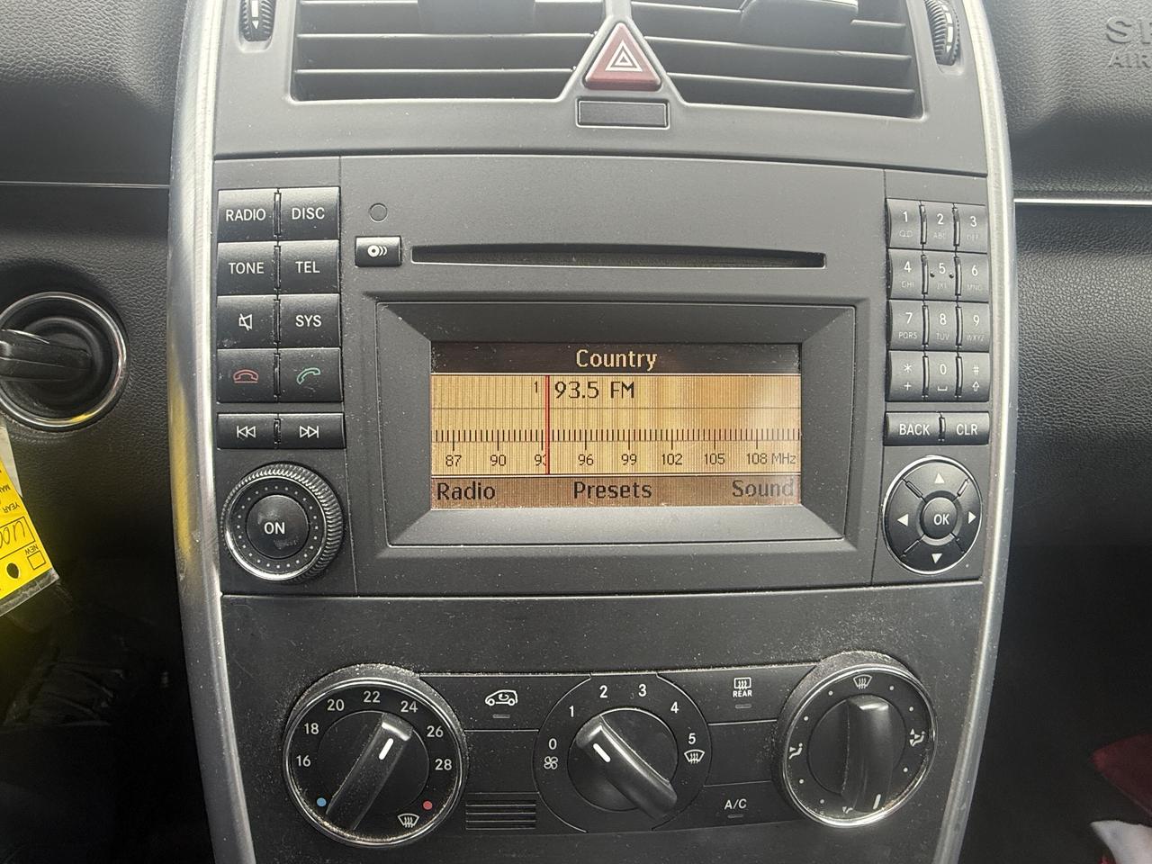 2011 Mercedes-Benz B-Class B 200 Turbo Photo