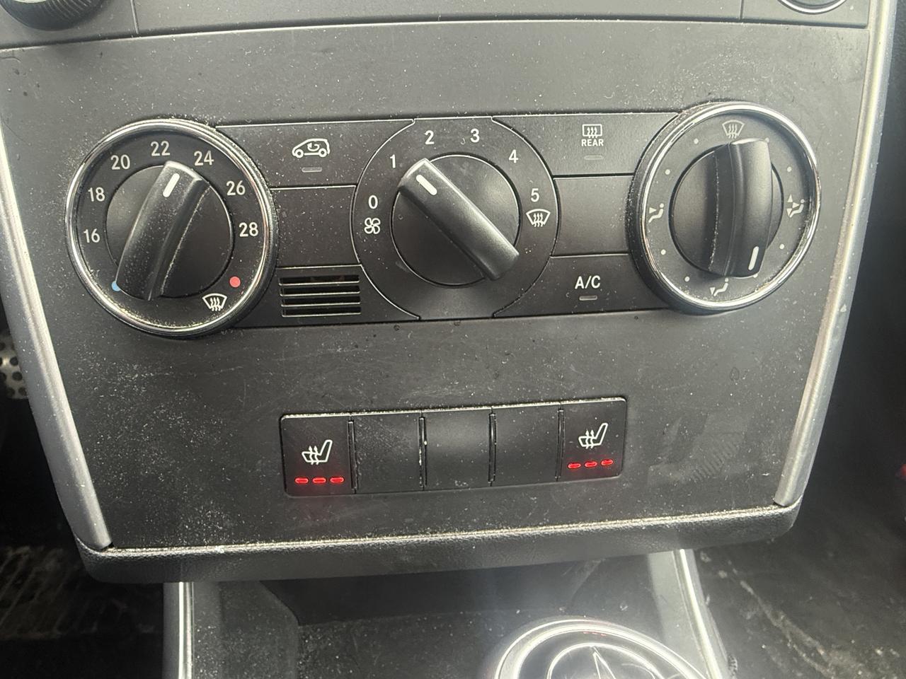 2011 Mercedes-Benz B-Class B 200 Turbo Photo