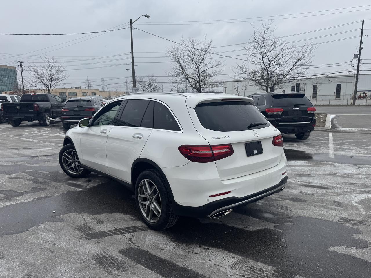 2019 Mercedes-Benz GLC-Class GLC 300 Photo4