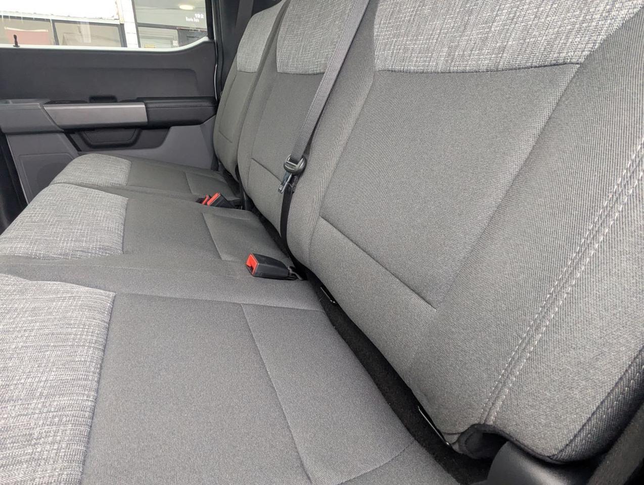 2022 Ford F-150 XLT SUPERCREW 4X4 WITH NAVIGATION!! Photo