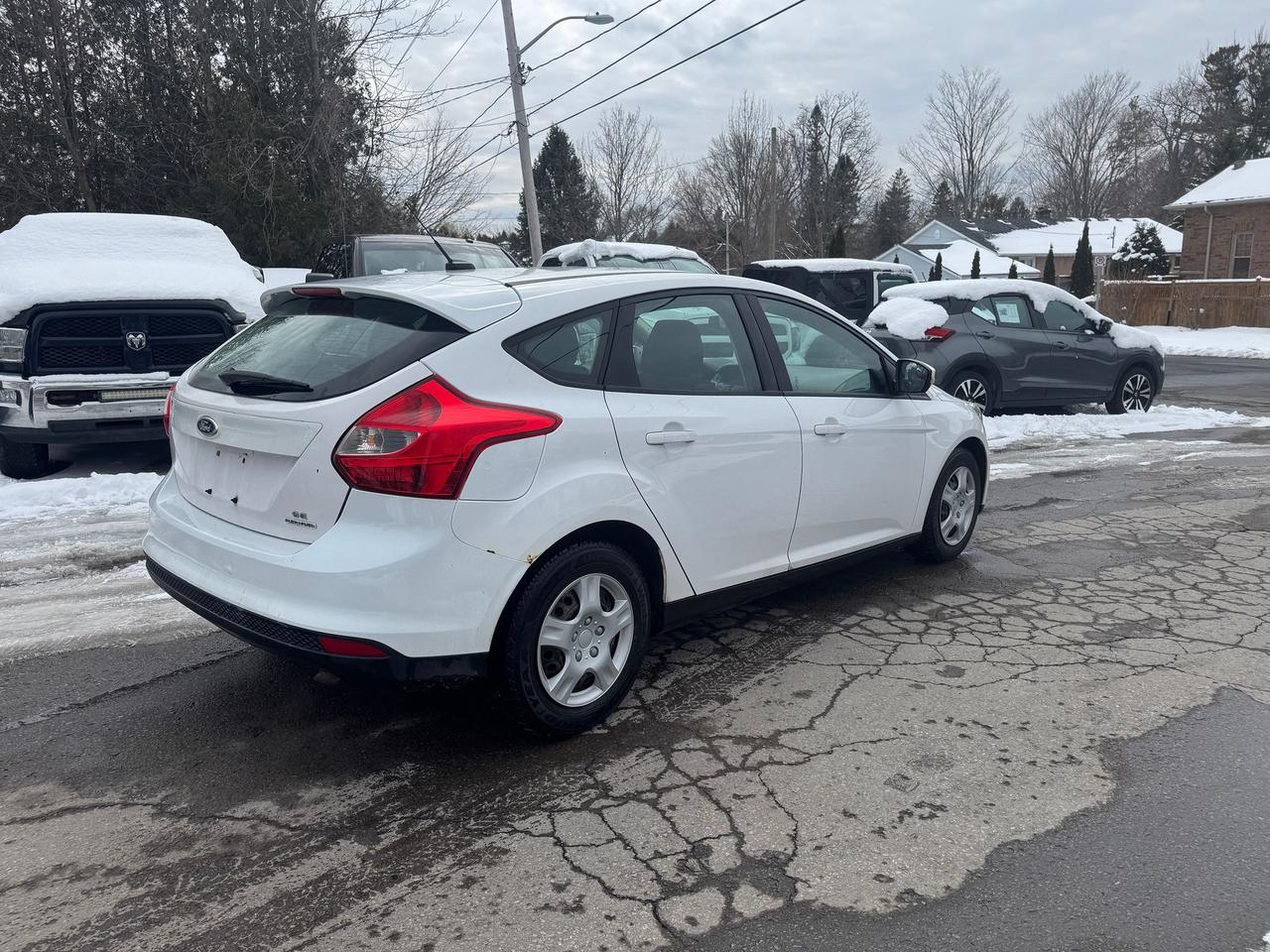 2013 Ford Focus 5DR HB SE Photo
