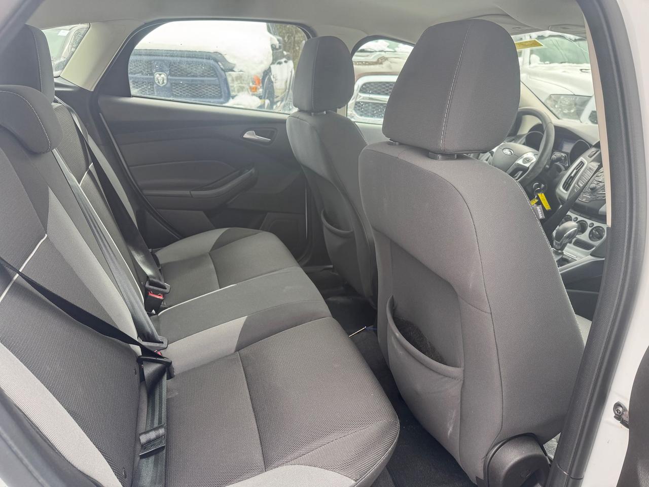 2013 Ford Focus 5DR HB SE Photo