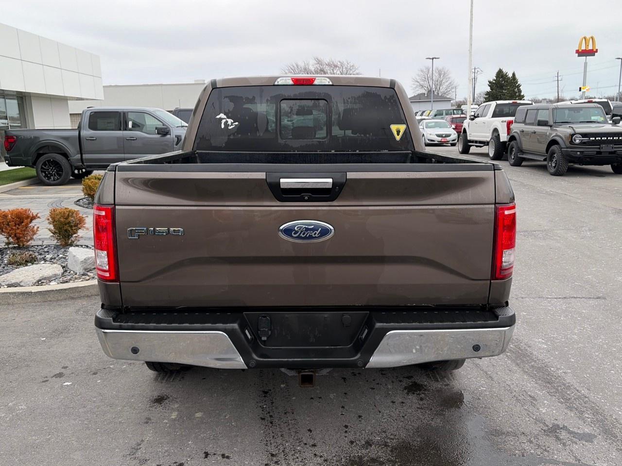 2017 Ford F-150 4WD SuperCrew Styleside 5-1/2 Ft Box XLT Photo3