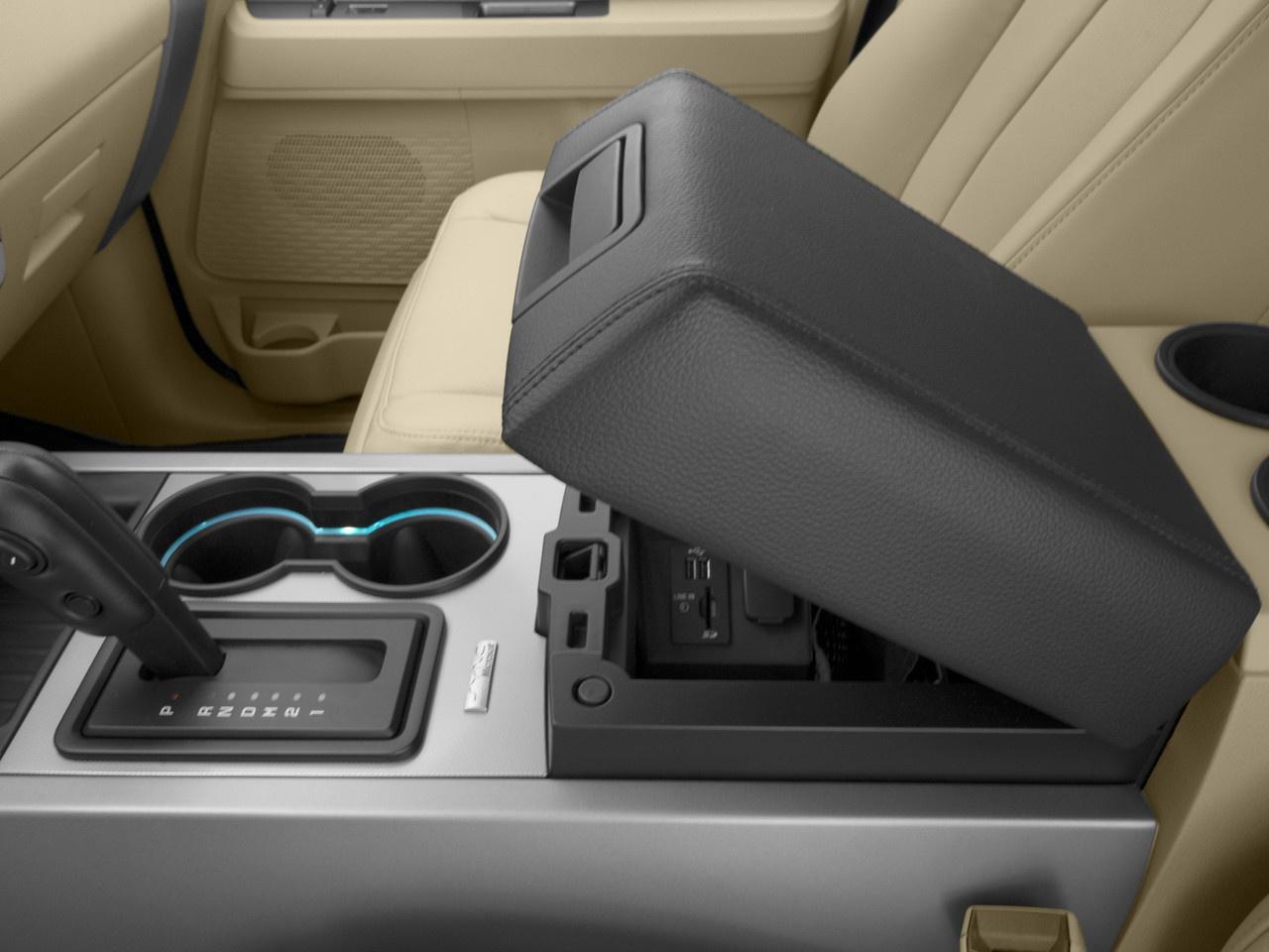 2017 Ford Expedition 4WD 4dr XLT Photo