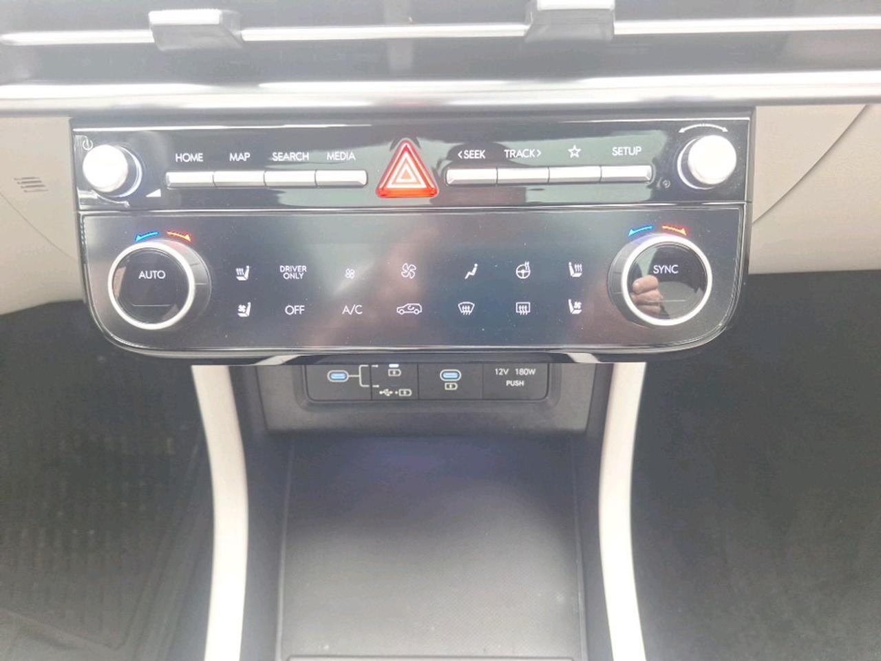 2025 Hyundai Tucson Hybrid Ultimate Photo