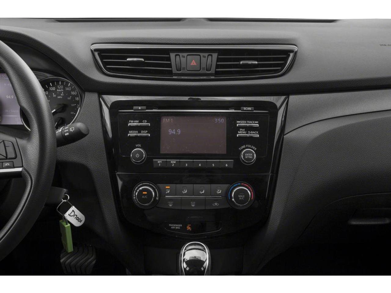 2018 Nissan Qashqai SV Photo