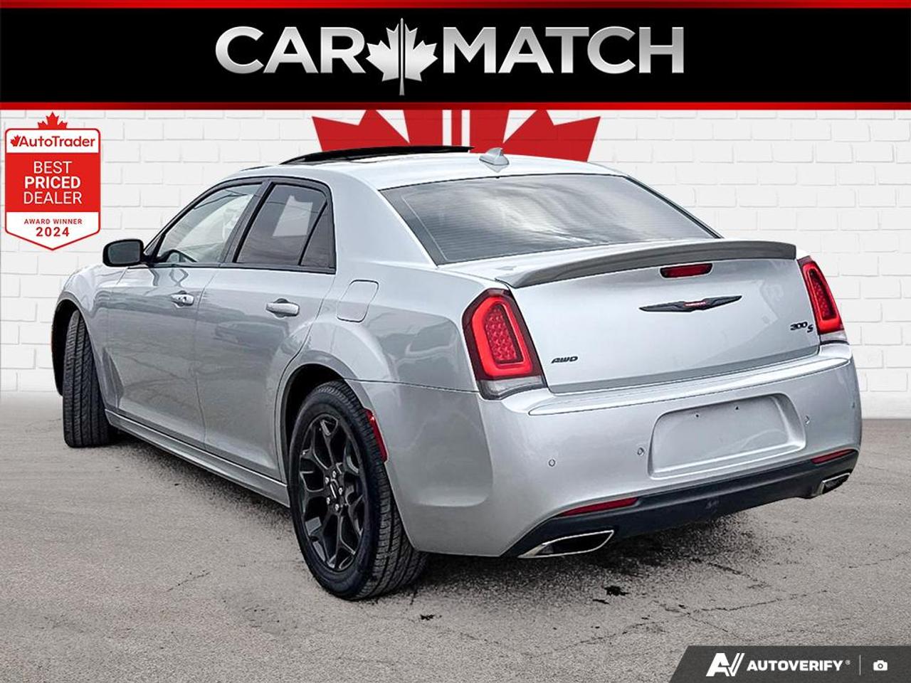 2022 Chrysler 300 300S / NO ACCIDENTS / AWD / LEATHER / ROOF / NAV Photo3