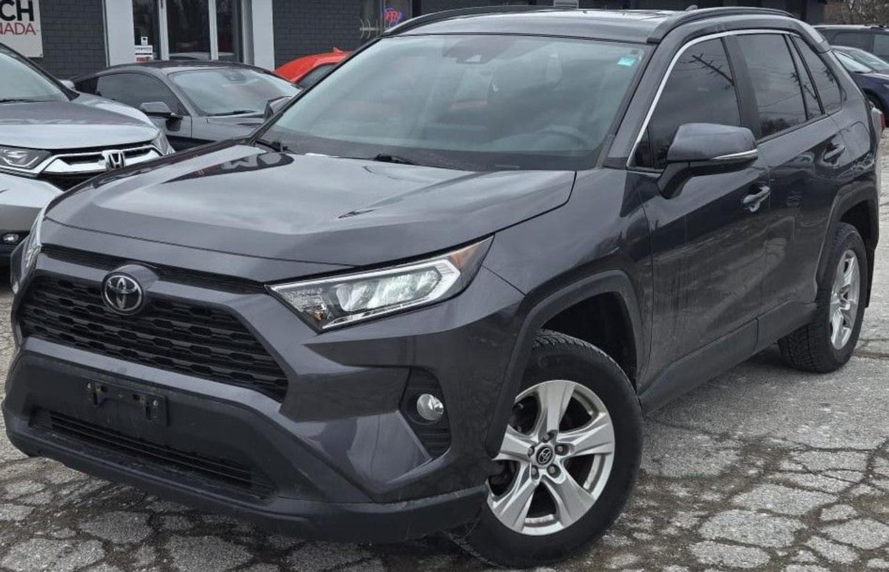 2020 Toyota RAV4 XLE / NO ACCIDENTS / ROOF / HTD SEATS / BLINDSPOT - Photo #1